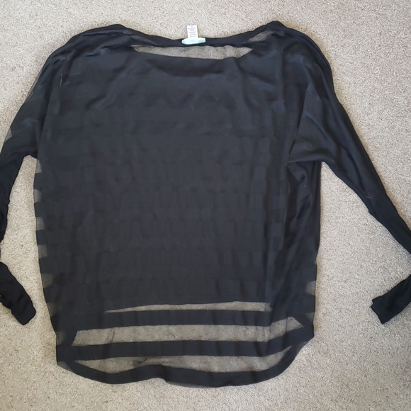 Six Degrees long sleeve - Picture 4 of 4